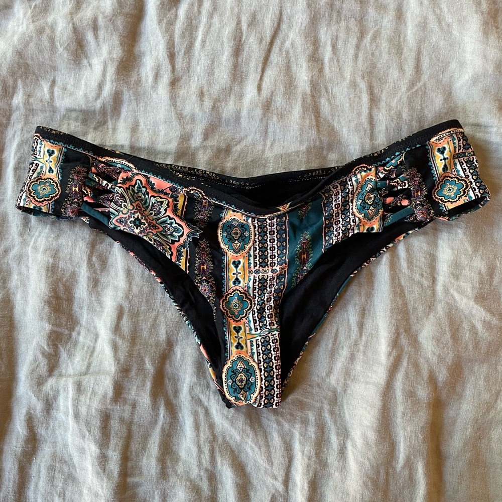 O’NEILL bikini bottoms
